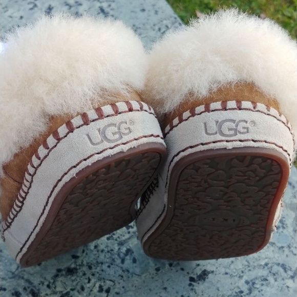 UGG® Australia Wrin Suede Chestnut Slippers Size 5 - Picture 4 of 8
